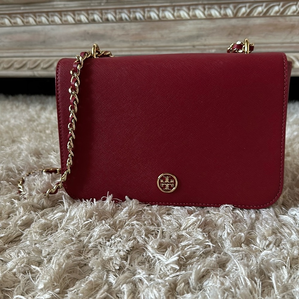 Tory Burch Robinson Chain Shoulder / Crossbody Bag in Red Leather